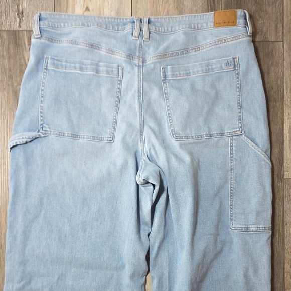 American Eagle | Dreamy Drape Stretch Super High-Waisted Baggy Wide-Leg Jeans - Picture 9 of 9